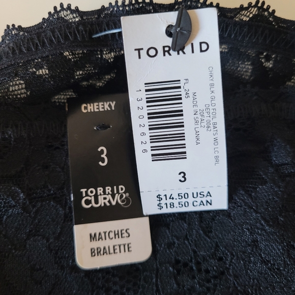 Torrid Mid Rise Cheeky Panties in Gold Foil Bats, BNWT, Size 3X - Picture 5 of 7